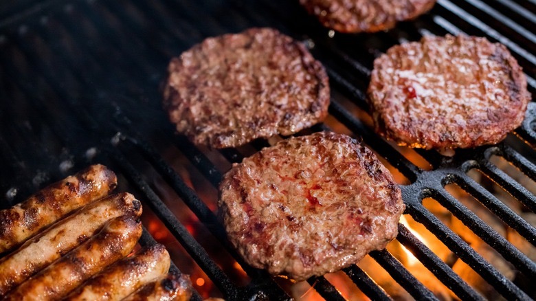 Grilled hamburger cutlets